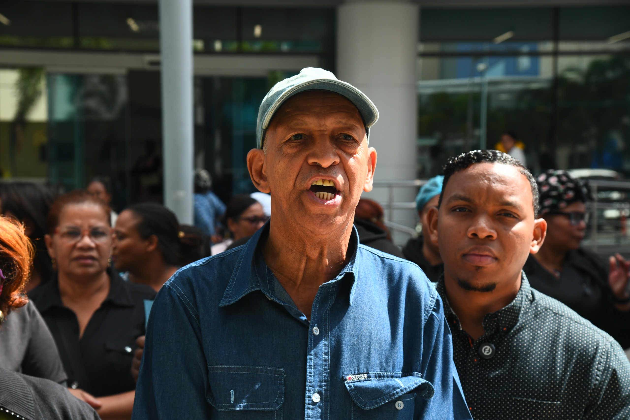 Mariano Suazo, dirigente de la asociación de enfermeros en la protesta de la ciudad sanitaria.