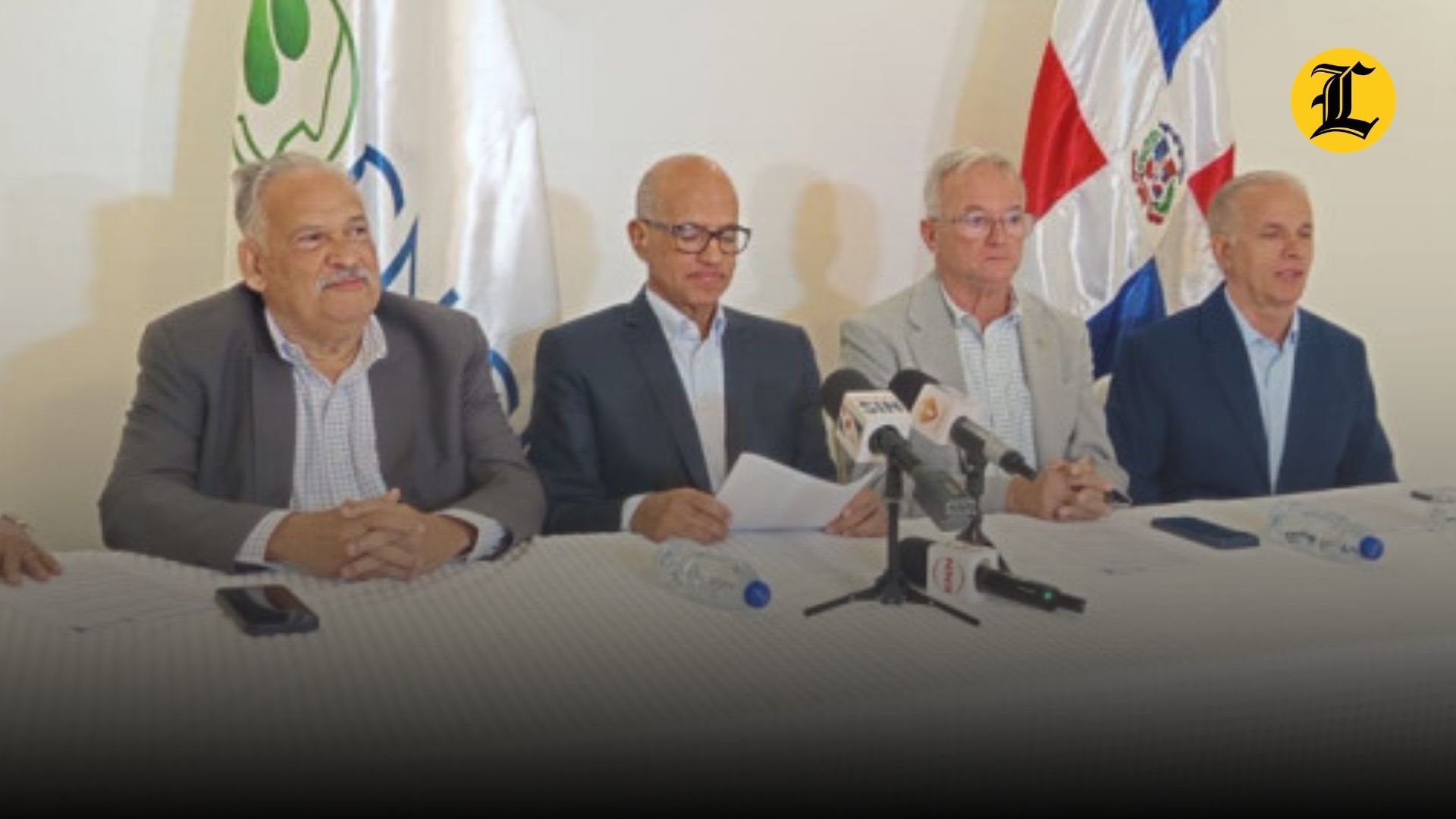 El organismo advierte que cualquier subida sería pura especulación de los industriales.<br /><br />https://listindiario.com/economia/20260326/comerciantes-descartan-aumentan-precio-productos-canasta-basica_899378.html