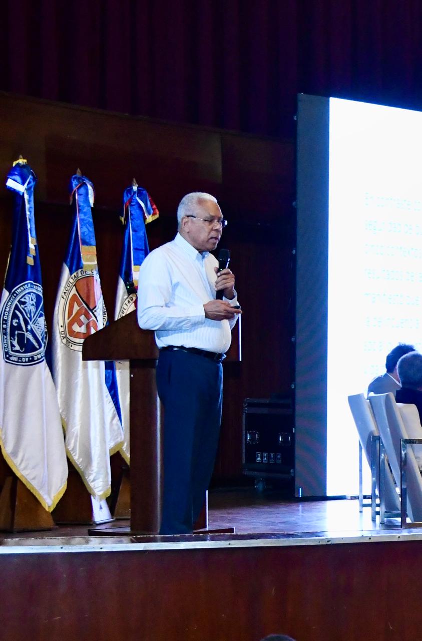 Frank Cáceres.