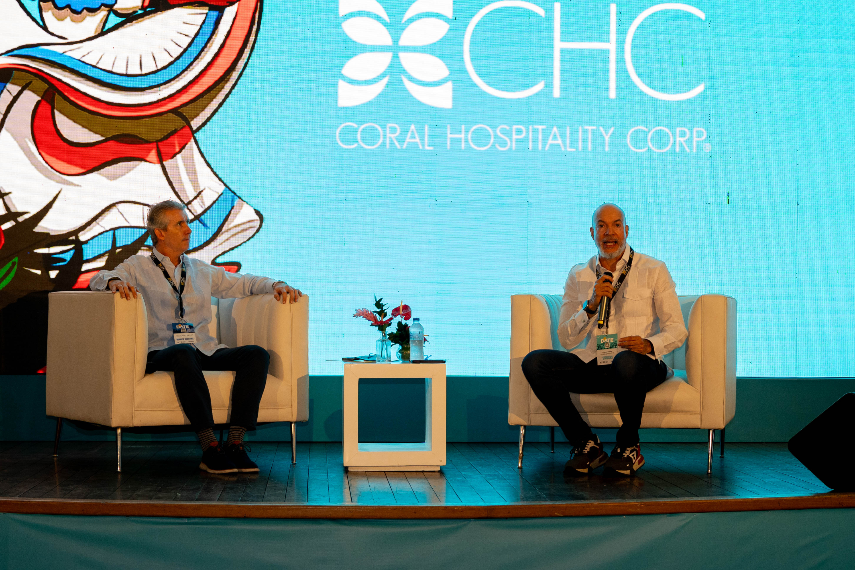 Ricardo Felip vicepresidente de Coral Hospitality Corp y Ramon Tejeda, director corporativo de mercadeo y ventas