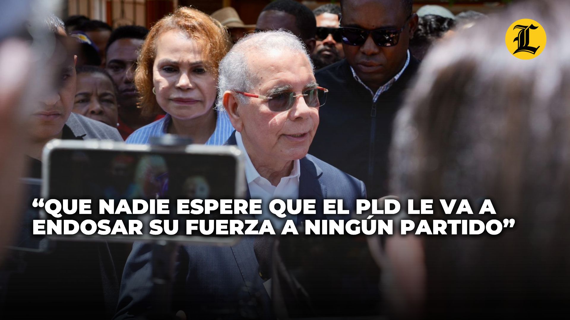 Al ser cuestionado por la prensa local, Medina se refirió a los rumores sobre eventuales pactos, dejando clara la posición del partido.<br /><br />https://listindiario.com/la-republica/politica/20260426/danilo-medina-nadie-espere-pld-le-endosar-fuerza-ningun-partido_903328.html