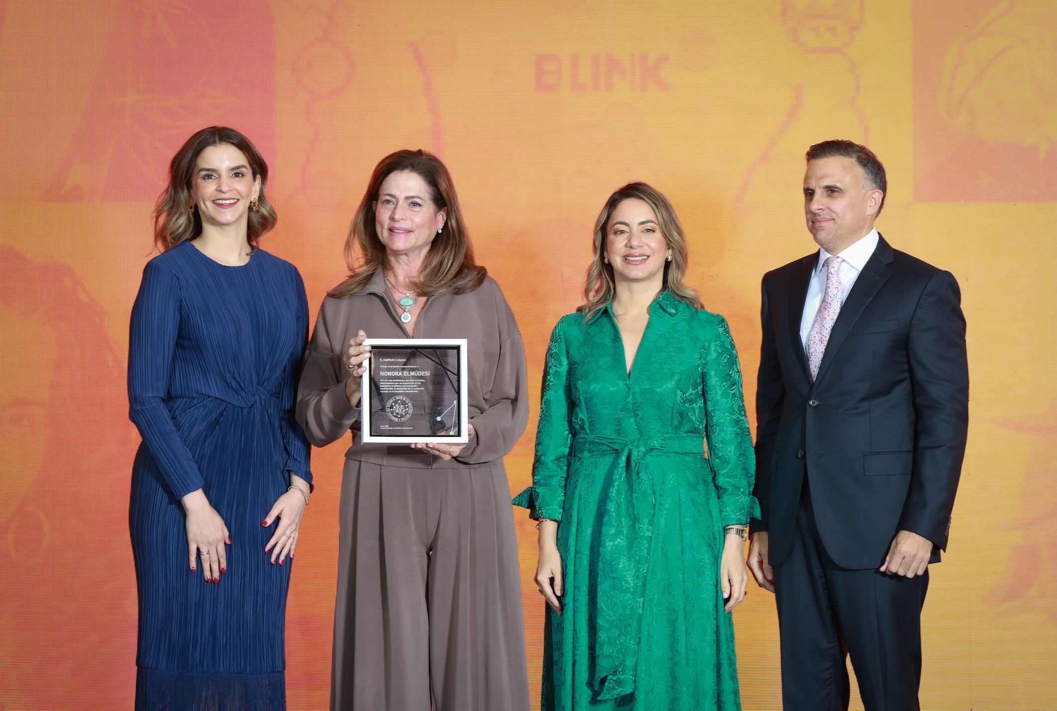 Pamela Pitiza, Nonora Elmúdesi, Gloria Reyes and José Grateraux.
