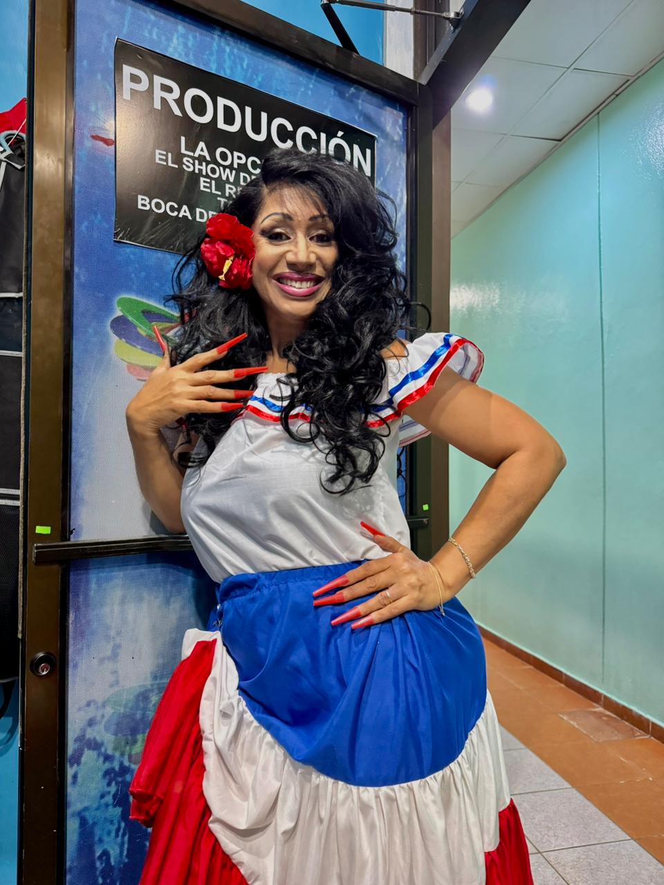 La humorista dominicana interpretando el personaje de la rapera dominico-estadounidense Cardi B