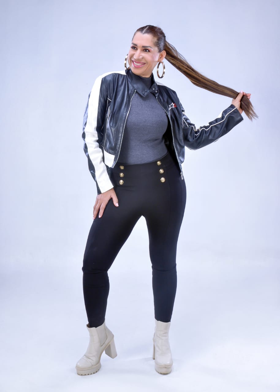 Mami Doll, personaje interpretado por la humorista dominicana Jacqueline Estrella