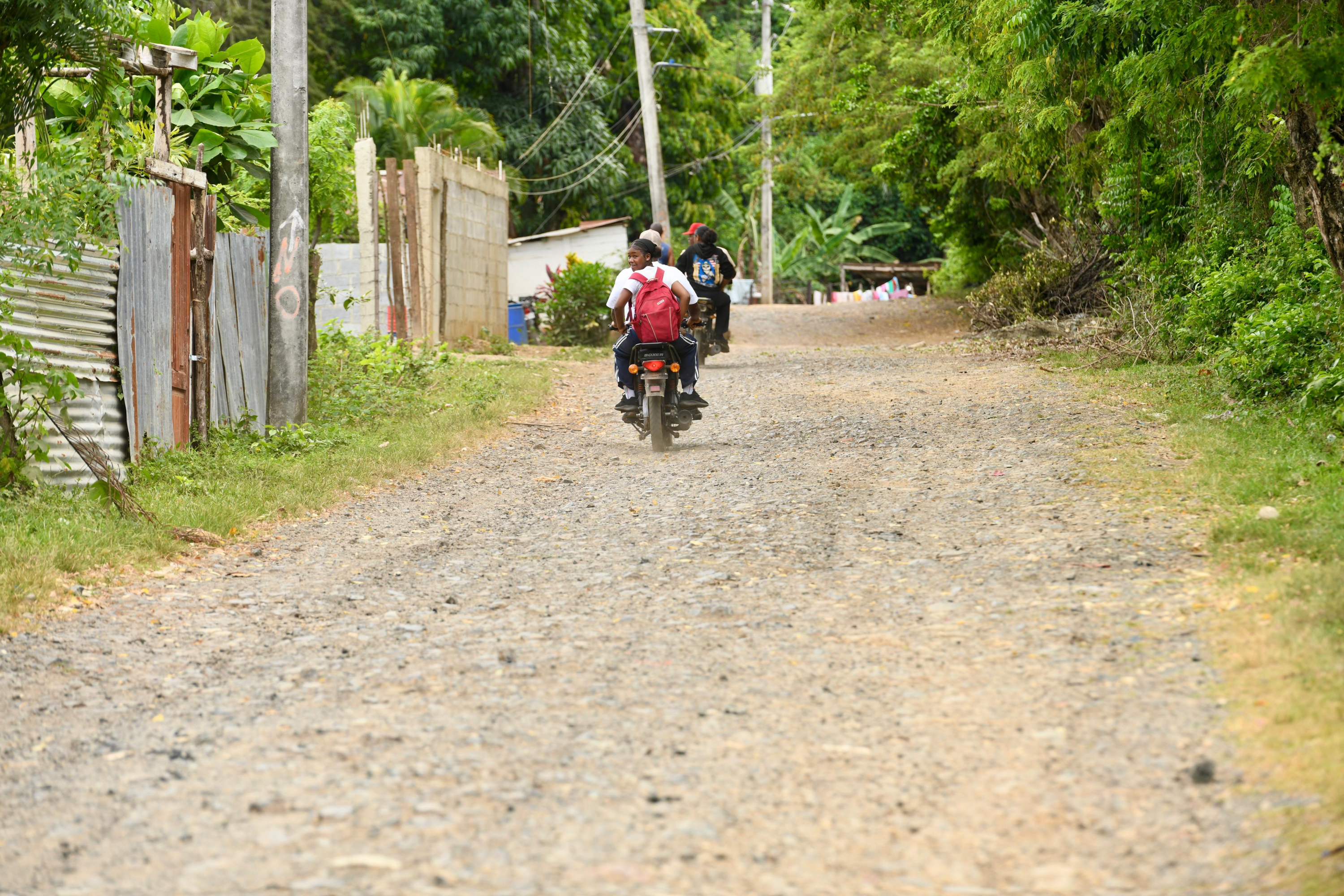 Los motores son el transporte usual en el Higüero.