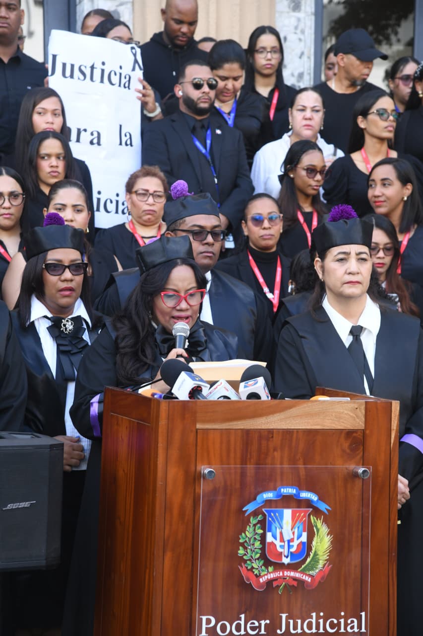 Los jueces leyeron un manifiesto bajo la consigna: ¡Que la dignidad comience en casa!