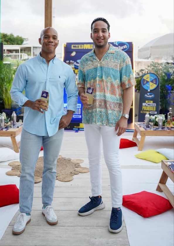 Hamieltón Fortuna and Randall Báez.