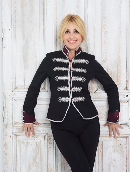 In 2022, Cayetana made history by becoming the first woman to preside over the Spanish Academy of Performing Arts.