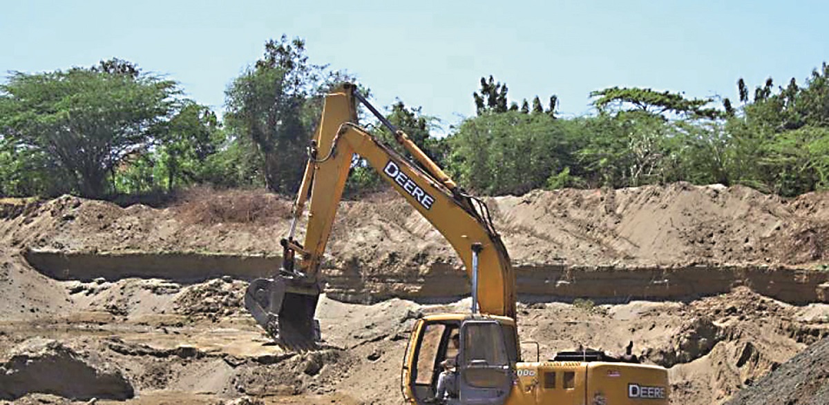 The construction sector has fed the network of extraction of aggregates from rivers.