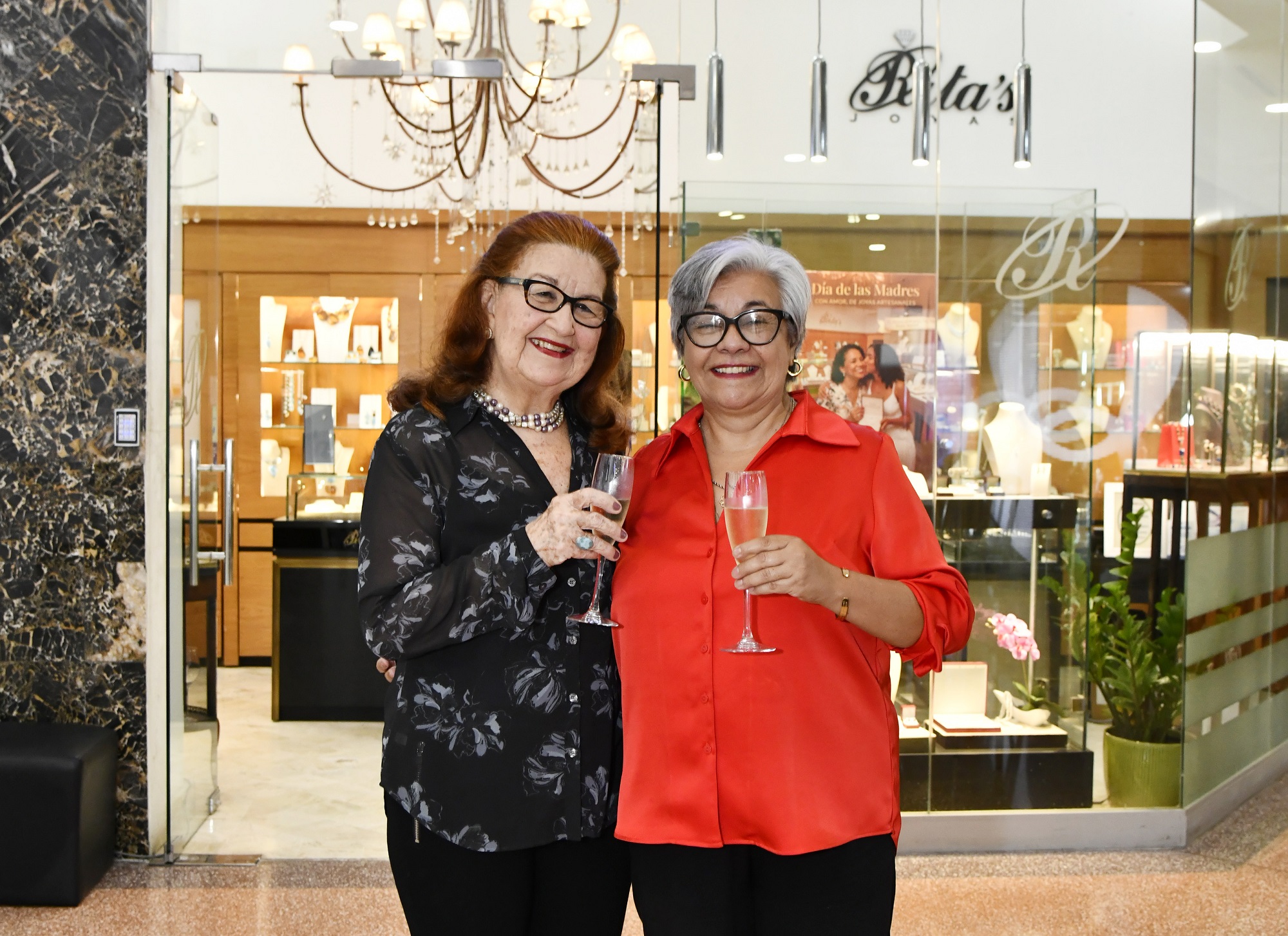 Consuelo Ascanio and Elsi Jimenez.