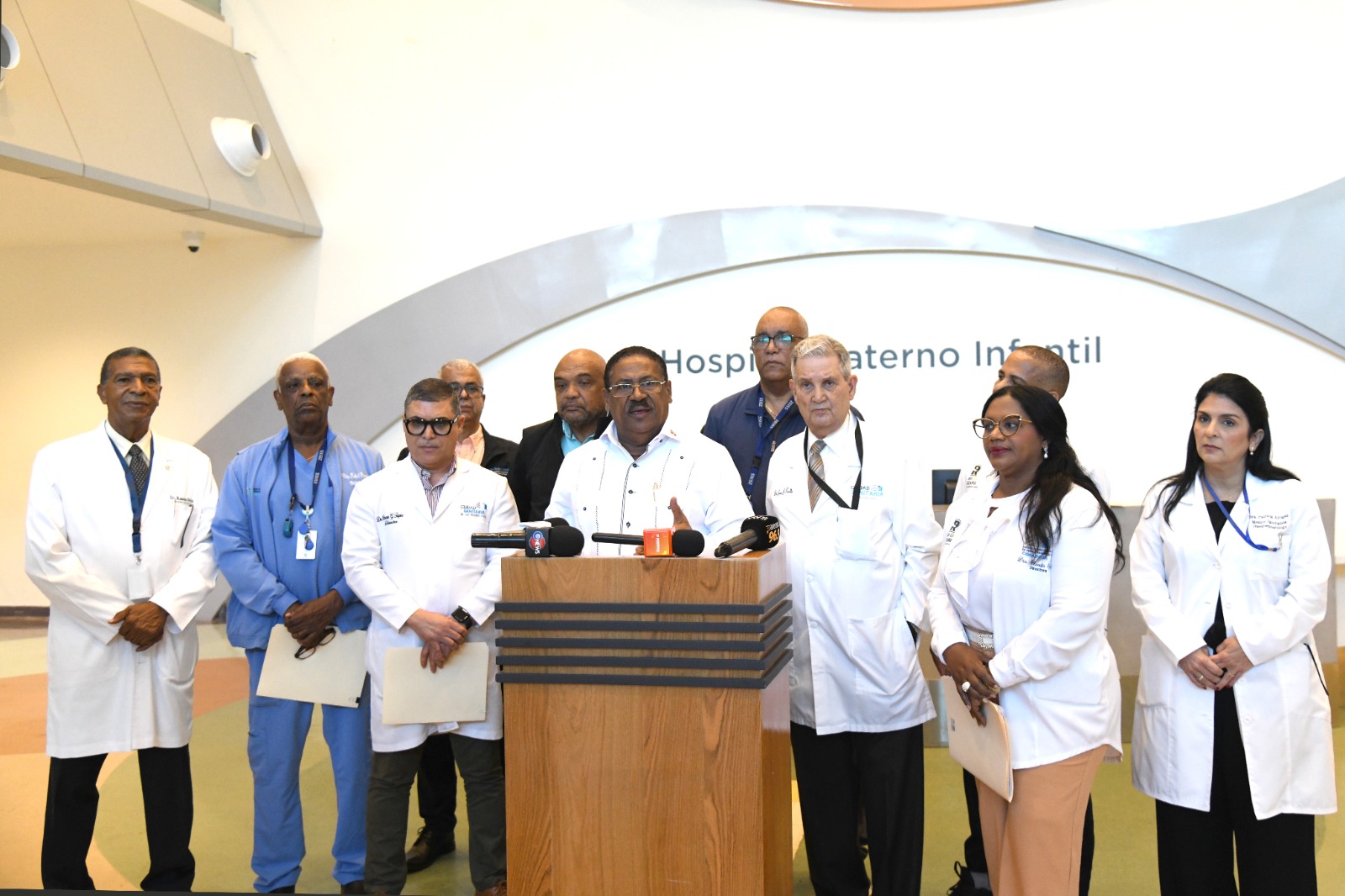 Autoridades de salud