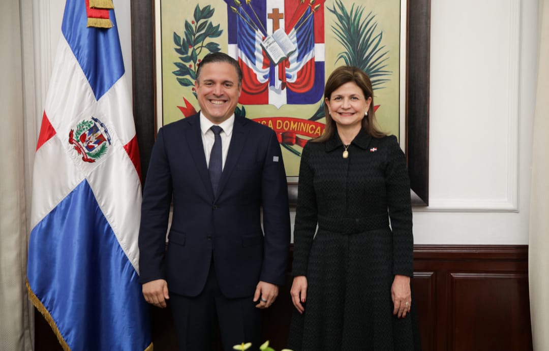 Jean Luis Rodríguez junto a Raquel Peña.