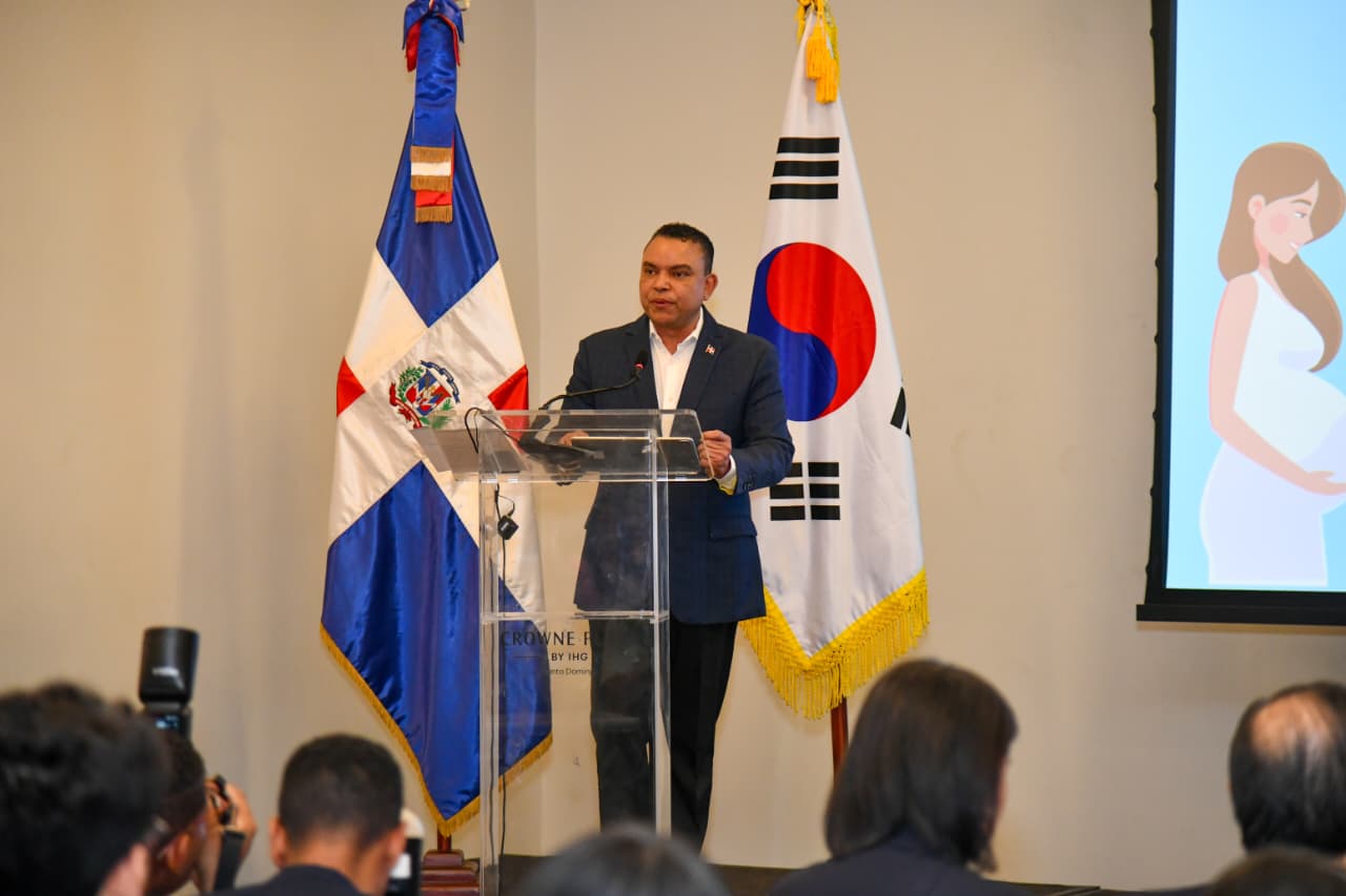 Julio Cesar Landrón, presidente ejecutivo del servicio nacional de salud.