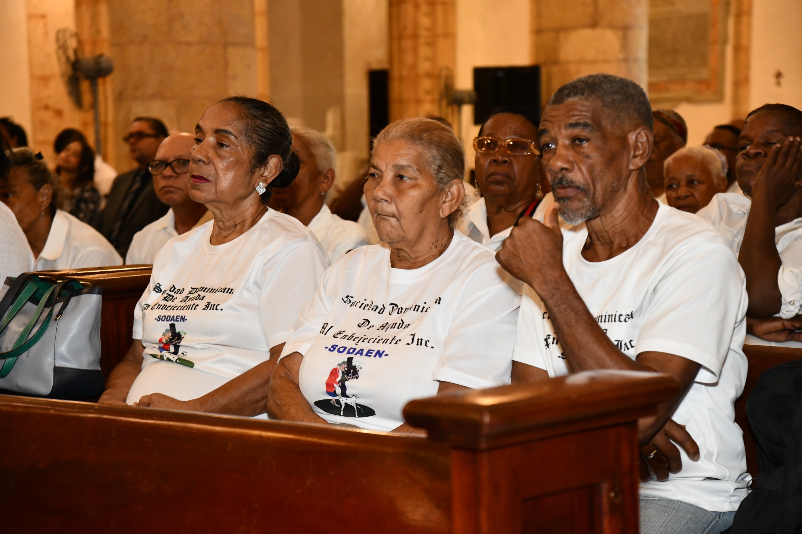 Envejecientes durante la eucaristia