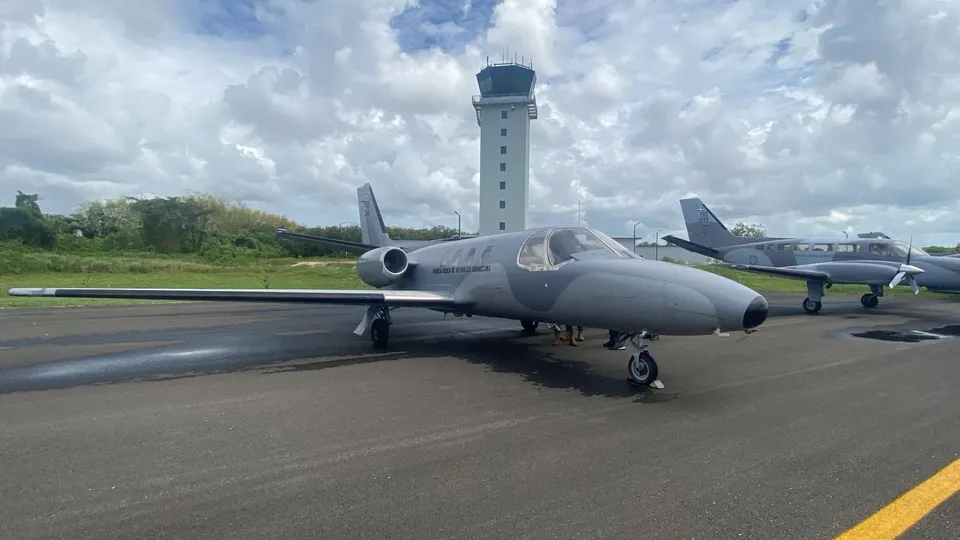 Cessna Citation gris de 1974, serie 500-0177